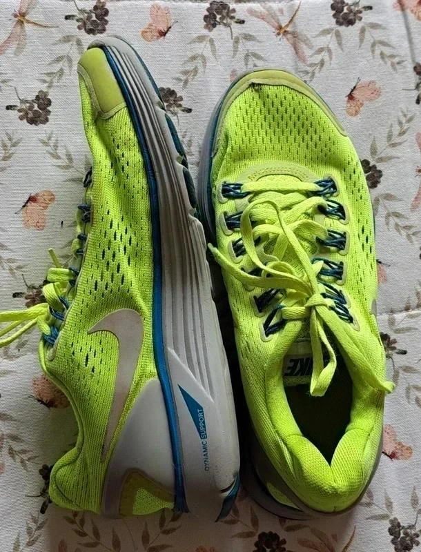 Neon Nike Running Sneakers Size 36.5 – photo 2